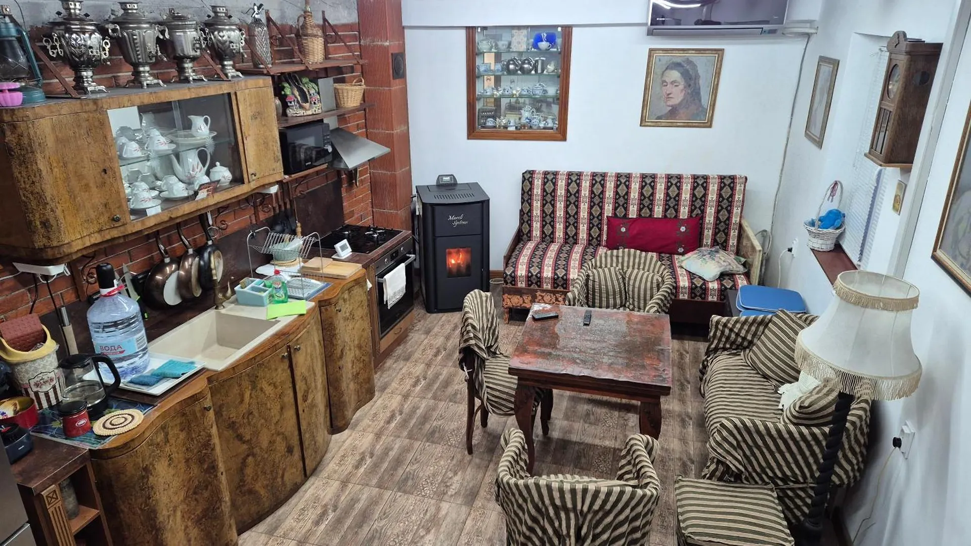 Modern And Old Lodge София 0*,  Болгария