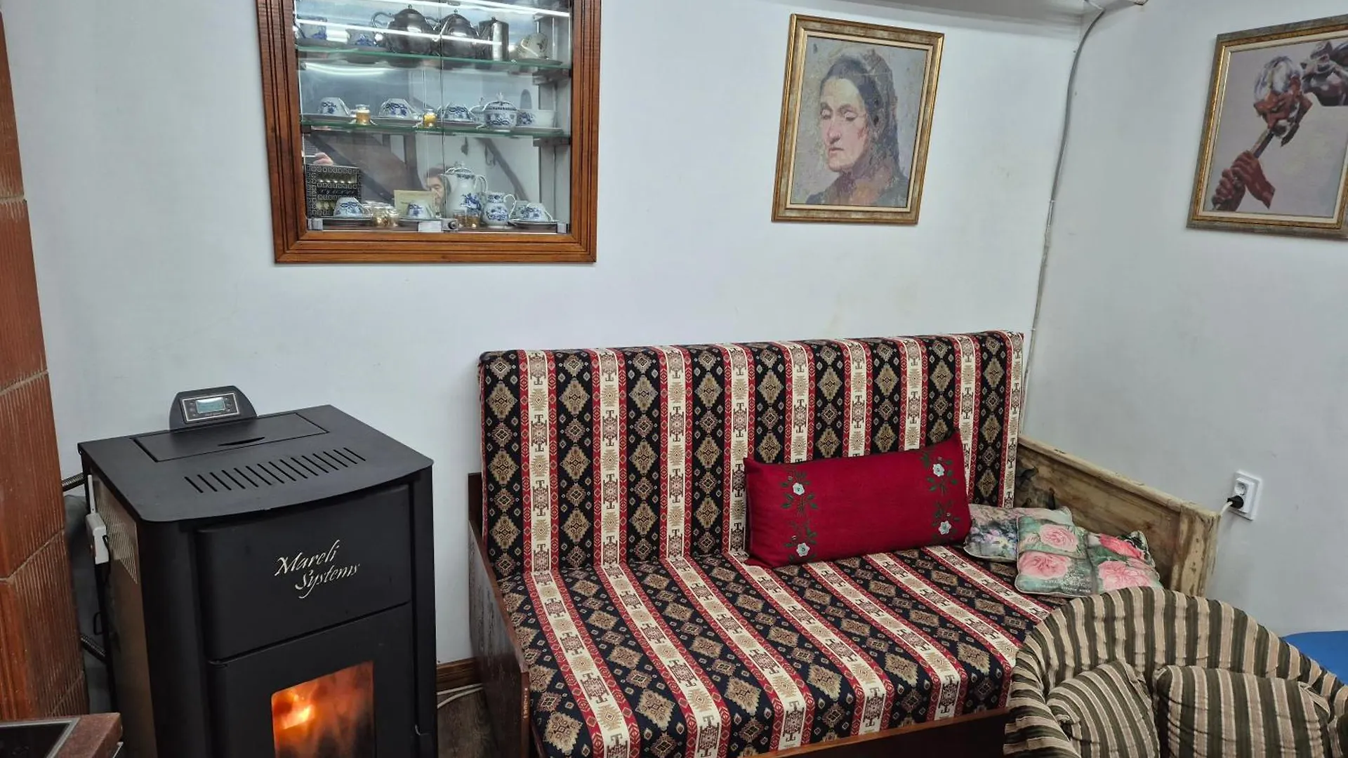 Modern And Old Lodge София Болгария